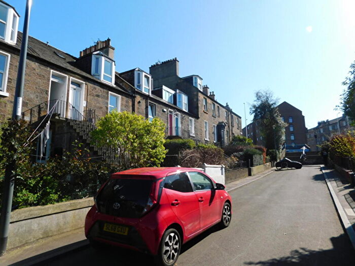 3 Bedroom Duplex To Rent In , Waverley Place, Edinburgh, EH7