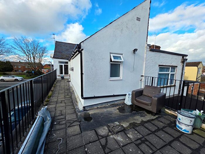 1 Bedroom Apartment For Sale In Stoke Road, Aylesbury, HP21