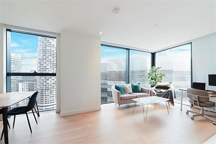 2 Bedroom Apartment To Rent In Hampton Tower, Marsh Wall, E14