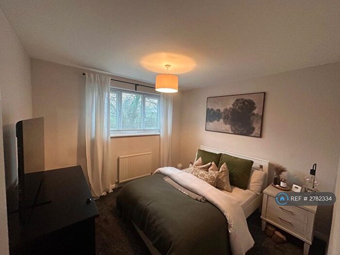 2 Bedroom Flat To Rent In Meadow Gate Avenue, Sothall, Sheffield, S20