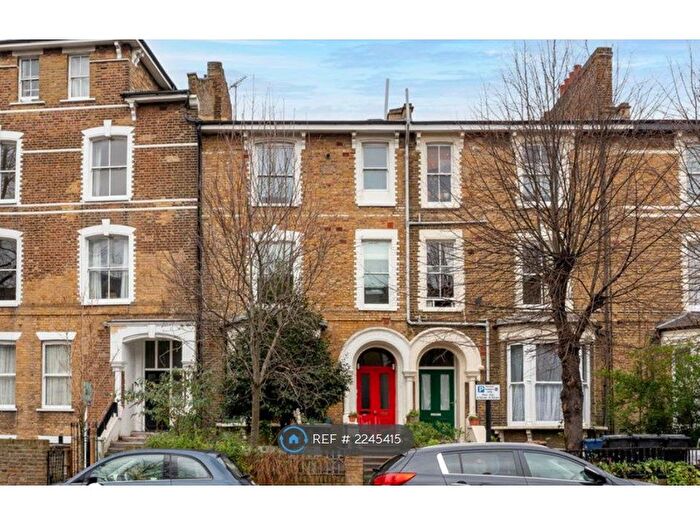 2 Bedroom Terraced House To Rent In Amhurst Road, London, E8