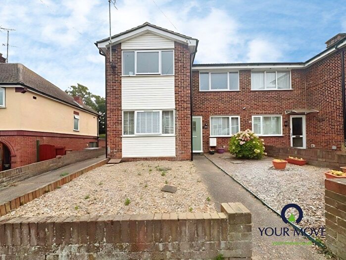 2 Bedroom Flat For Sale In Hollicondane Road, Ramsgate, Kent, CT11