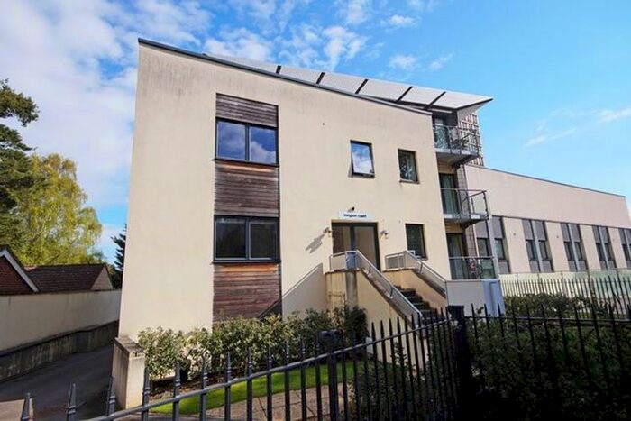 2 Bedroom Flat To Rent In Montpellier Terrace, Cheltenham, GL50