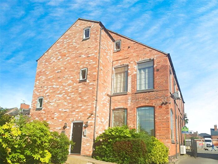 2 Bedroom Flat To Rent In Harris Place, Hinckley, Leicestershire, LE10