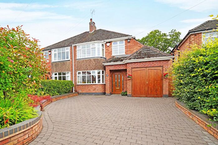 4 Bedroom Semi Detached House For Sale In Witherford Croft, Solihull, B91