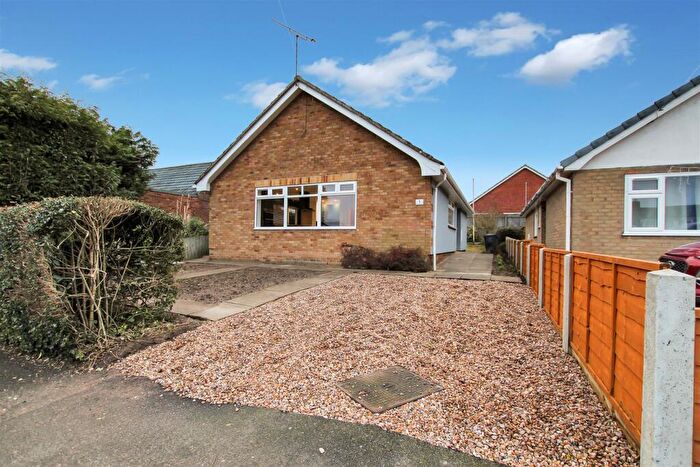 2 Bedroom Detached Bungalow For Sale In The Meadow, Caistor, Market Rasen, LN7