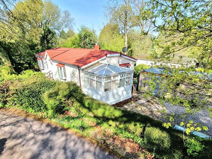 2 Bedroom Park Home For Sale In Pathfinder Village, Exeter, EX6