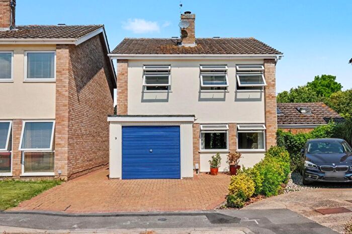 3 Bedroom Detached House For Sale In St Michaels Road, Chelmsford, CM2