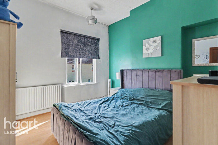 2 Bedroom End Of Terrace House For Sale In North Street, Leicester, LE7