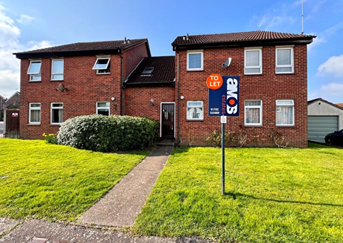 Studio To Rent In Romsey Close, Hockley, SS5