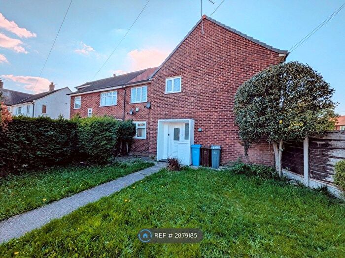 2 Bedroom Flat To Rent In Northern Moor, Manchester, M23