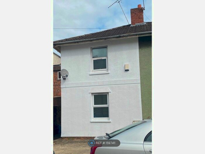 3 Bedroom Semi-Detached House To Rent In Falkner Street, Gloucester, GL1