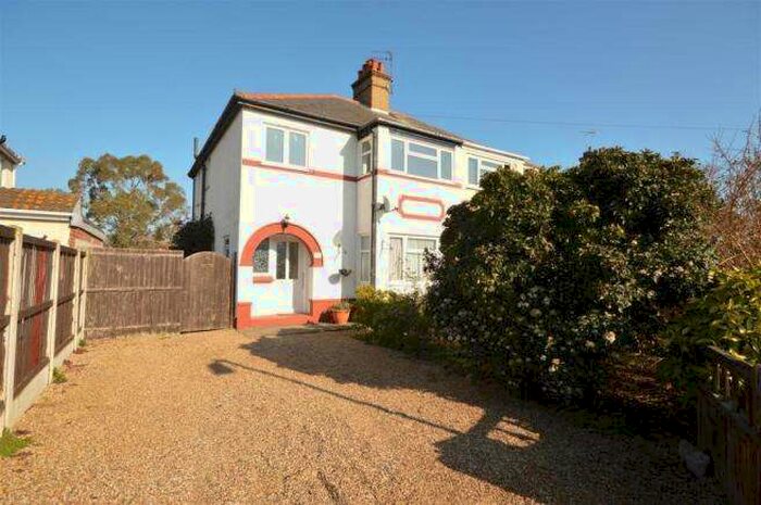 3 Bedroom Semi-Detached House To Rent In Douglas Road, Clacton-on-sea, CO15