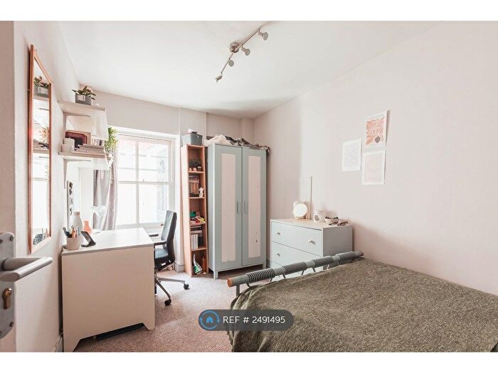 4 Bedroom Flat To Rent In Tavistock Place, London, WC1H