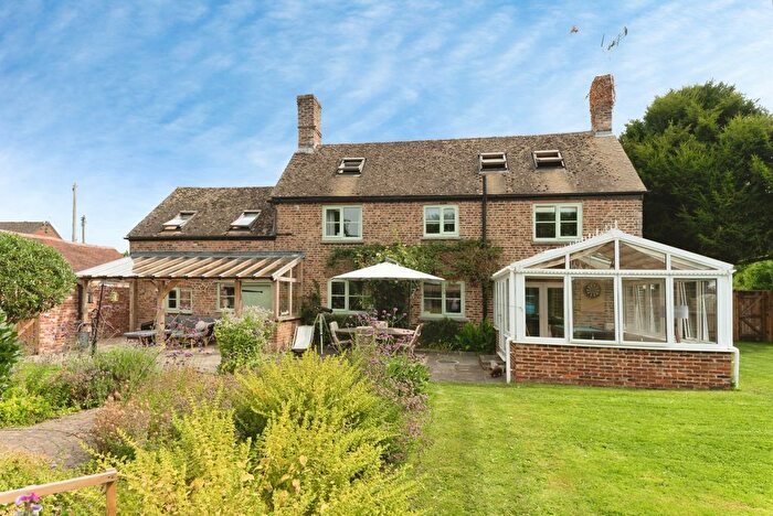 3 Bedroom Cottage For Sale In Churchend, Slimbridge, Gloucester, Gloucestershire, GL2
