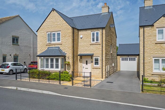 4 Bedroom Detached House For Sale In Pochard Way, South Cerney, GL7
