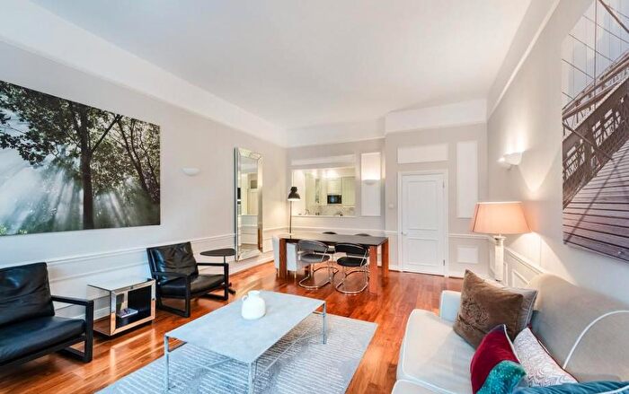 2 Bedroom Apartment To Rent In Glentworth Street, Marylebone, London, NW1