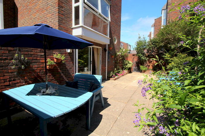 3 Bedroom Mews To Rent In Thames Street, Poole, BH15