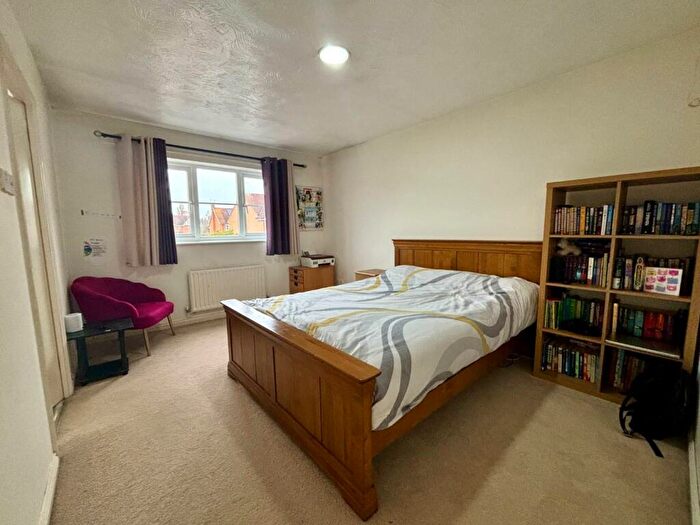 3 Bedroom Detached House For Sale In Flinters Close, Wootton, Northampton, NN4