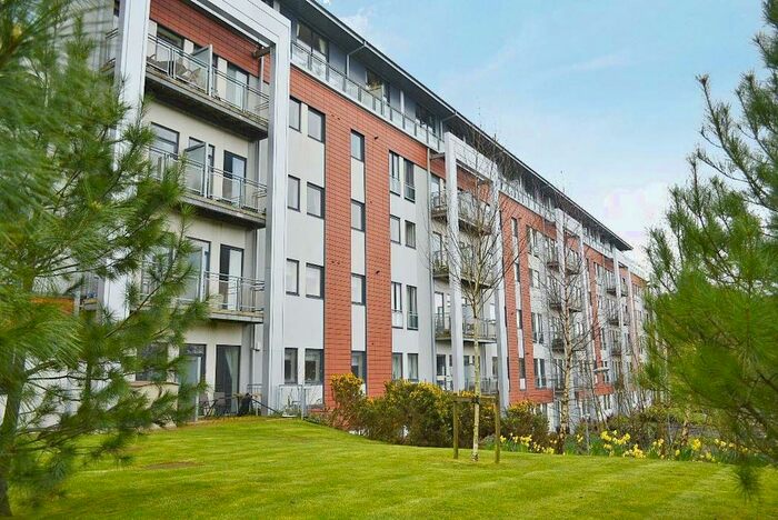 2 Bedroom Flat To Rent In Jackson Place, Bearsden, Glasgow, G61