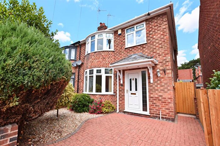 3 Bedroom House For Sale In Court Road, Wrexham, LL13