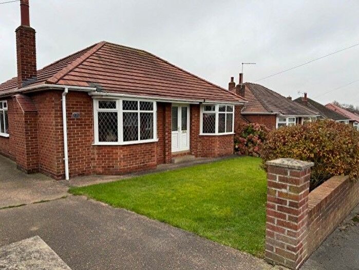 2 Bedroom Detached Bungalow To Rent In Wynford Drive, South Elmsall, Pontefract, WF9