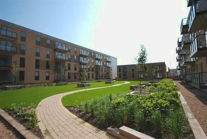 1 Bedroom Flat For Sale In Bassett House, Wimbledon, SW19