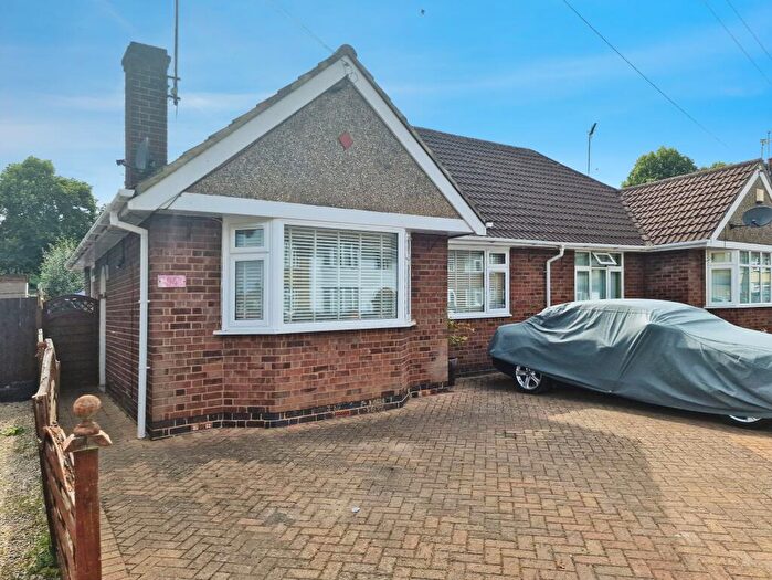 2 Bedroom Semi-Detached Bungalow For Sale In Southfield Road, Northampton, NN5