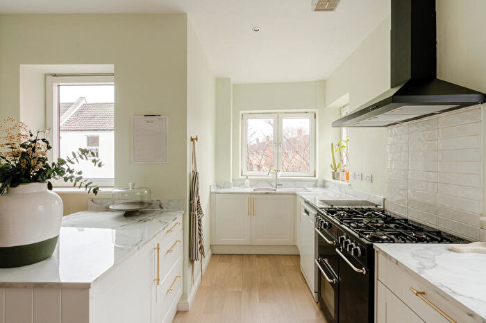 3 Bedroom End Of Terrace House For Sale In Barton Road, St Philips, Bristol, BS2