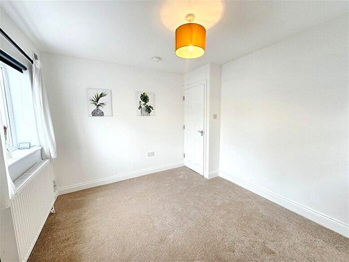2 Bedroom Maisonette To Rent In Ramsay Road, Forest Gate, E7