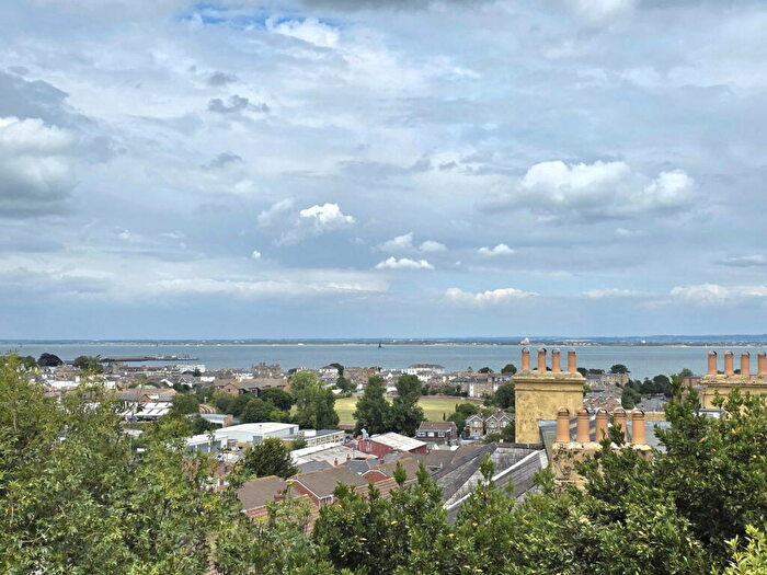 1 Bedroom Flat To Rent In West Hill Road, Ryde, PO33