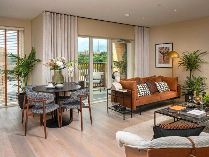 1 Bedroom Flat For Sale In Alexandra Gate, N8