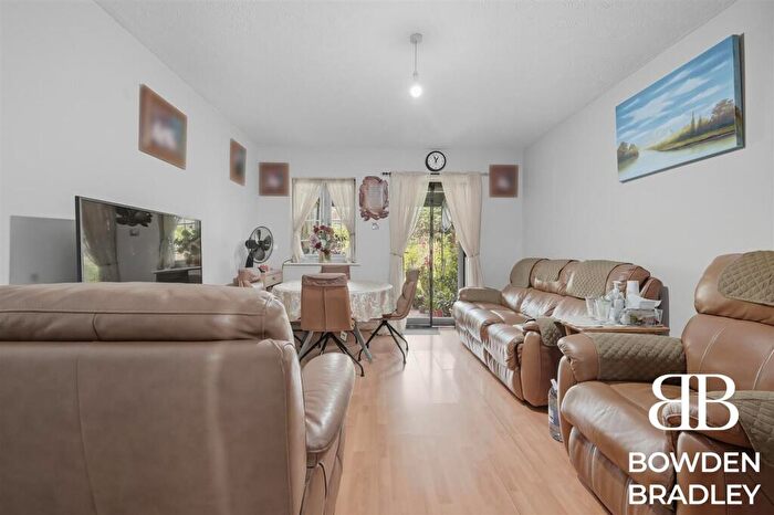 2 Bedroom House For Sale In Bexley Gardens, Chadwell Heath, RM6