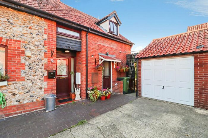 2 Bedroom End Of Terrace House For Sale In Kemps Barns, East Harling, Norwich, NR16
