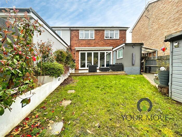 3 Bedroom End Terrace House For Sale In Meadow Road, Bushey, Hertfordshire, WD23