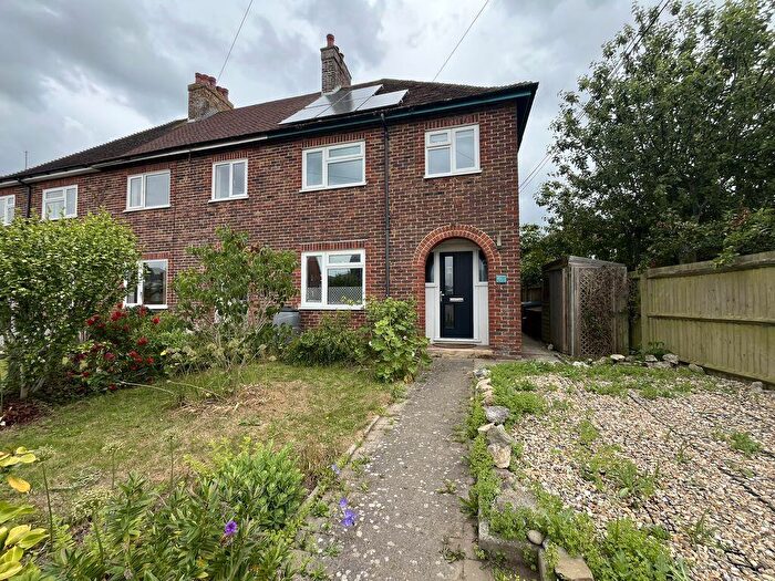 3 Bedroom Terraced House For Sale In Chequer Lane, Ash, CT3