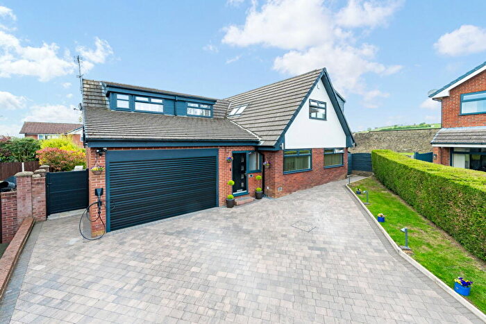 5 Bedroom Detached House For Sale In Slaidburn Drive, Bury, BL8