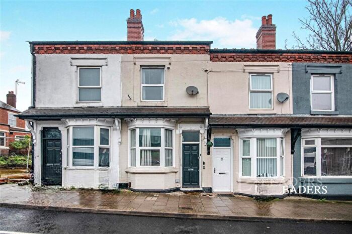 4 Bedroom Terraced House To Rent In Factory Road, Birmingham, West Midlands, B18