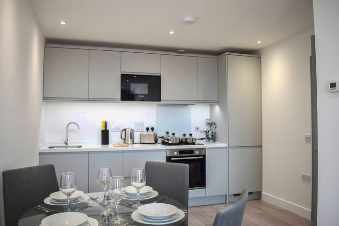 1 Bedroom Flat To Rent In Carlton House, New London Road, Chelmsford, Essex, CM2