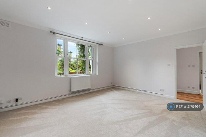 3 Bedroom Flat To Rent In Blackheath, London, SE3