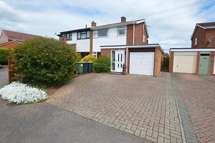 4 Bedroom Semi-Detached House For Sale In Lordsmead, Cranfield, MK43