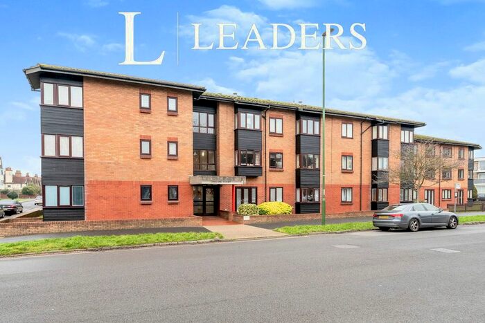 1 Bedroom Flat To Rent In Fitzalan Road, Littlehampton, BN17