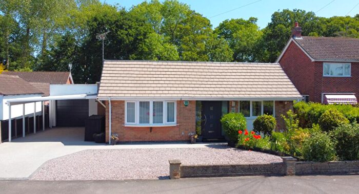 3 Bedroom Bungalow For Sale In Main Street, Netherseal, DE12