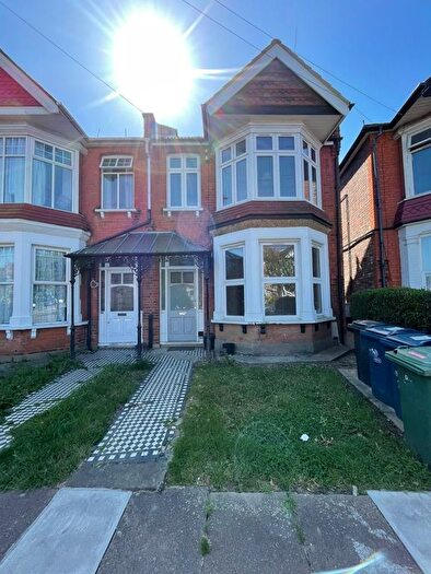 4 Bedroom Semi-Detached House To Rent In Woodlands Road, Harrow, HA1