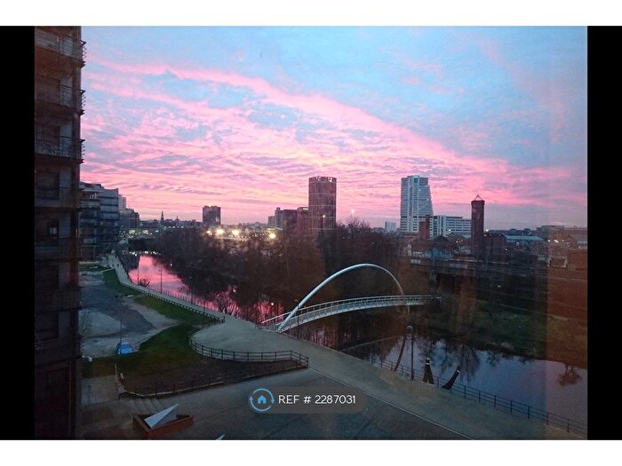 2 Bedroom Flat To Rent In Riverside Way, Leeds, LS1