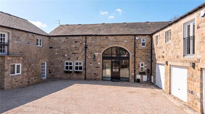 4 Bedroom Link Detached House For Sale In Meadowside, King Lane Farm, King Lane, Leeds, West Yorkshire, LS17
