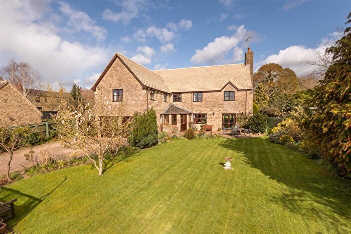 5 Bedroom Detached House For Sale In Foxhill Lane, Souldern, OX27