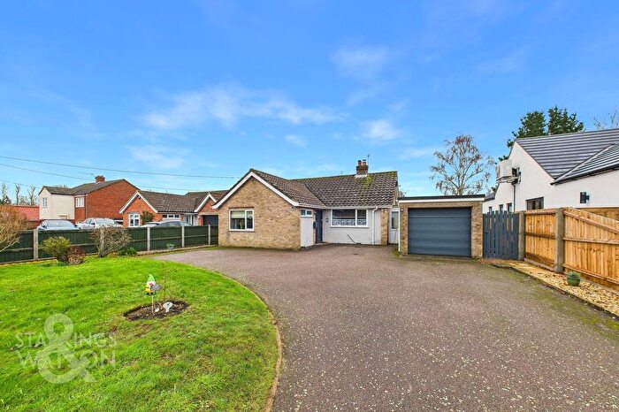 3 Bedroom Detached Bungalow For Sale In Church Road, Yelverton, Norwich, NR14