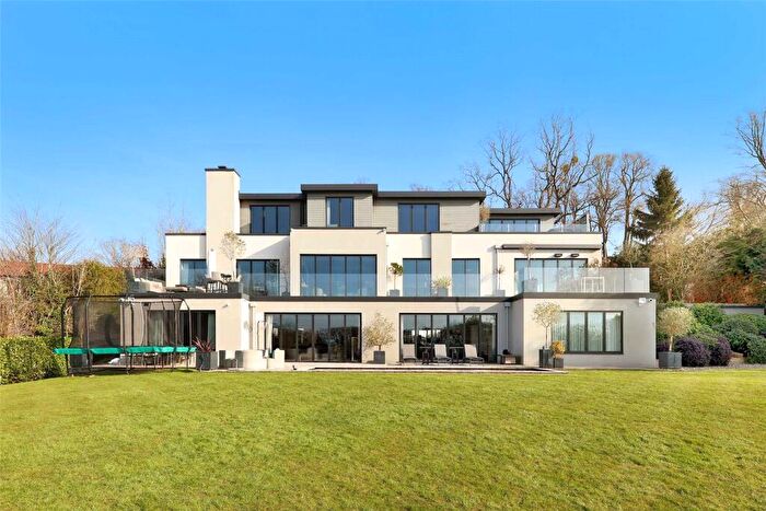 6 Bedroom Detached House For Sale In Harvest Hill, Bourne End, Buckinghamshire, SL8