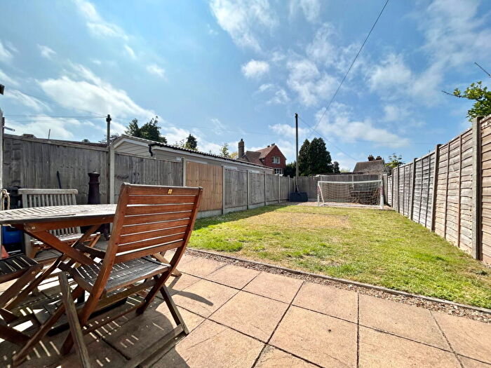 4 Bedroom Semi Detached House For Sale In Chain Free! Park Road, Sittingbourne, ME10